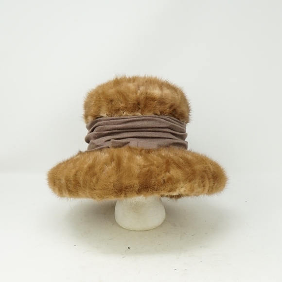 Charlotte New York Accessories - Vintage 1960's Charlotte New York Fur Cloche Hat